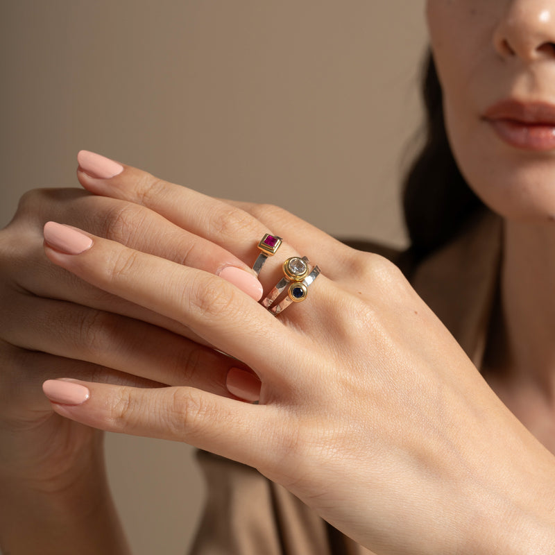 3mm Square Ruby Hammered Twinkle Ring