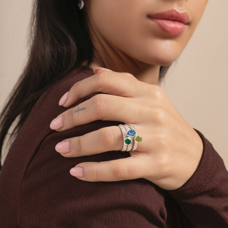 Green Garnet Pear Twist Twinkle Ring