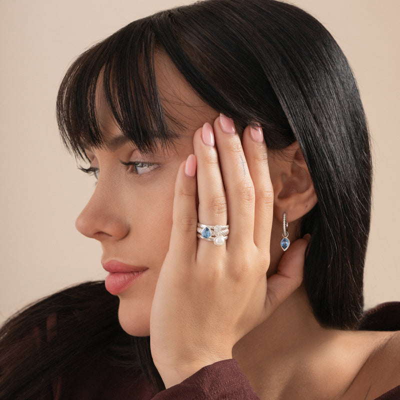 Green Garnet Pear Twist Twinkle Ring