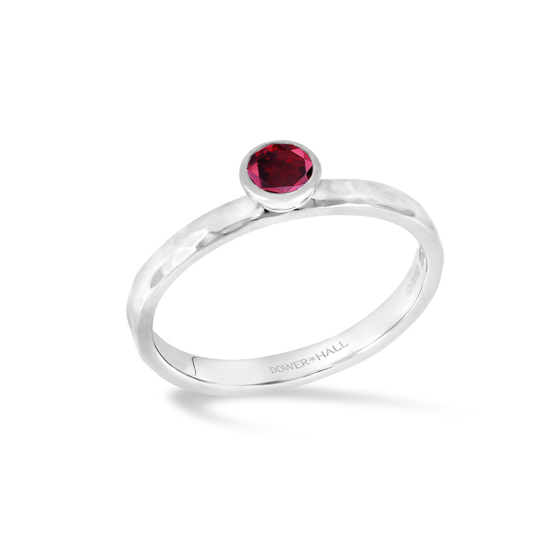 TWR24-S-GAR-Dower-and-Hall-Sterling-Silver-4mm-Garnet-Hammered-Twinkle-Ring-1