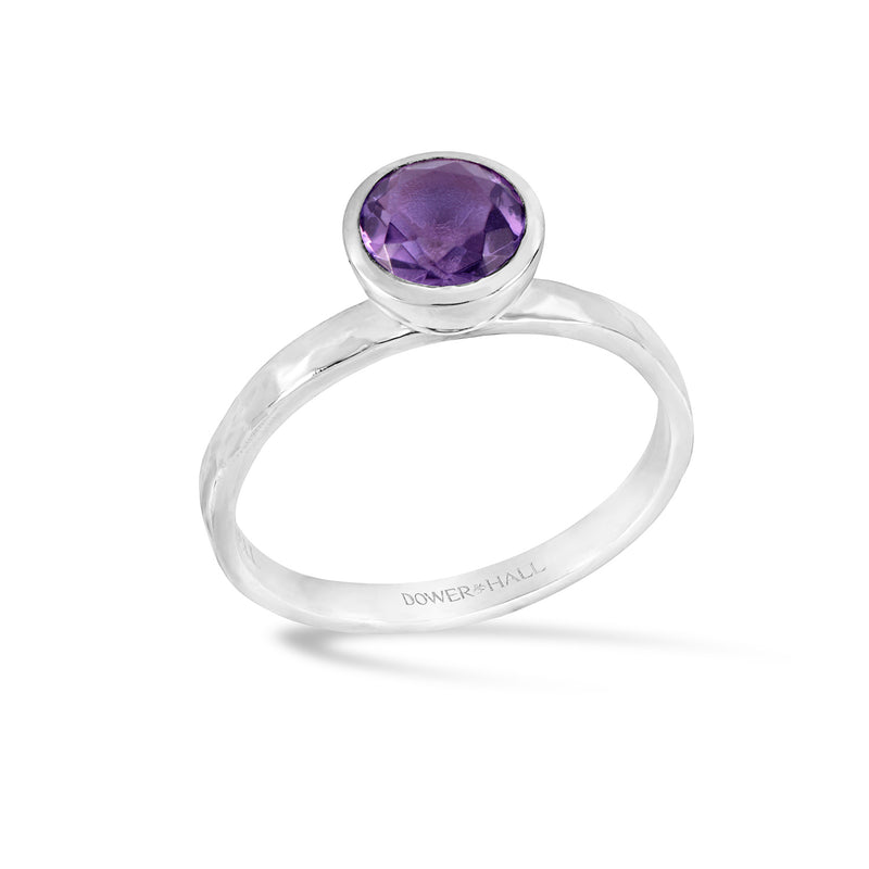 TWR26-S-AME-Dower-and-Hall-Sterling-Silver-6mm-Amethyst-Hammered-Twinkle-Ring-1