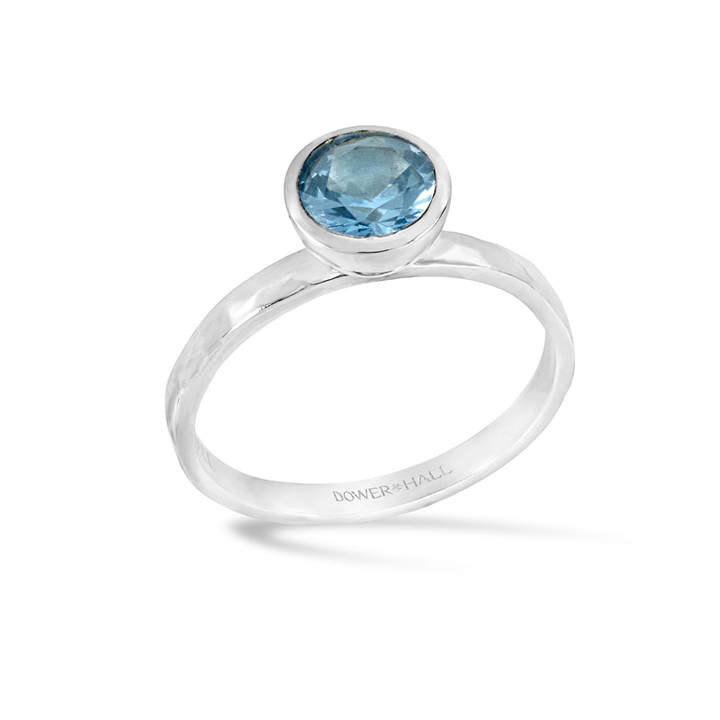 TWR26-S-BT-Dower-and-Hall-Sterling-Silver-6mm-Blue-Topaz-Hammered-Twinkle-Ring-1