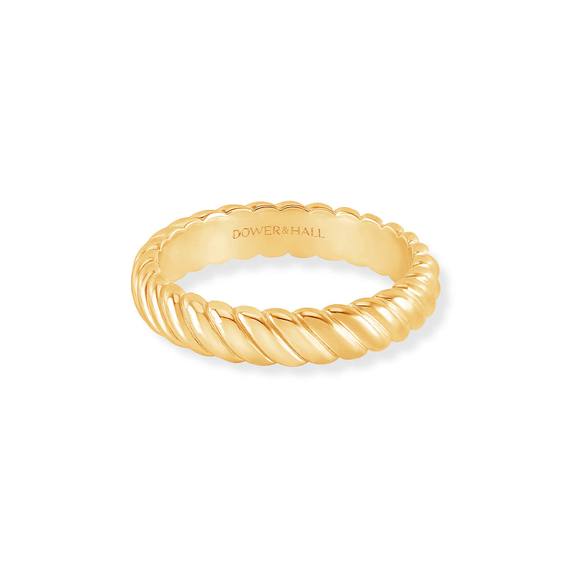 14k Twist Twinkle Ring