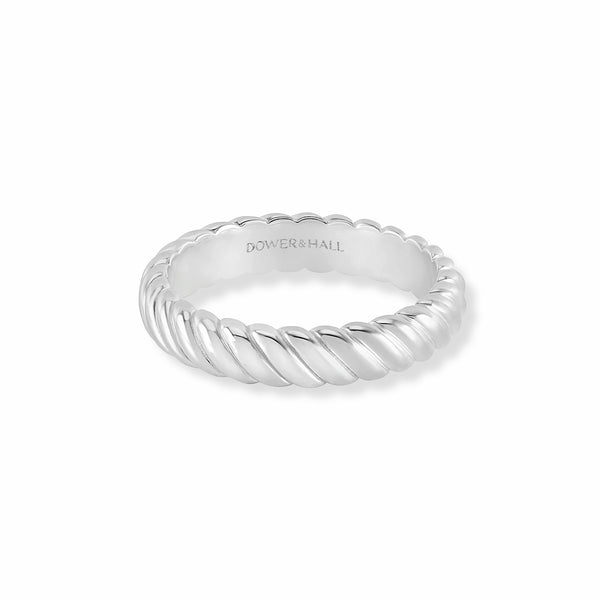 14k Twist Twinkle Ring