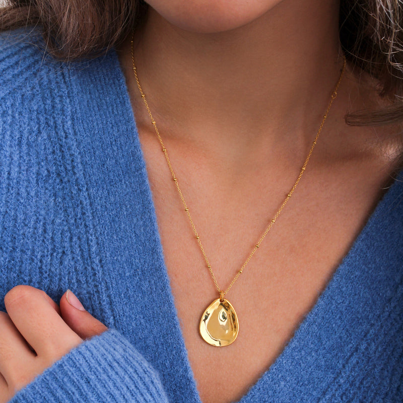 SCP24-V-Dower-and-Hall-Yellow-Gold-Vermeil-Large-Pebble-Pendant-1